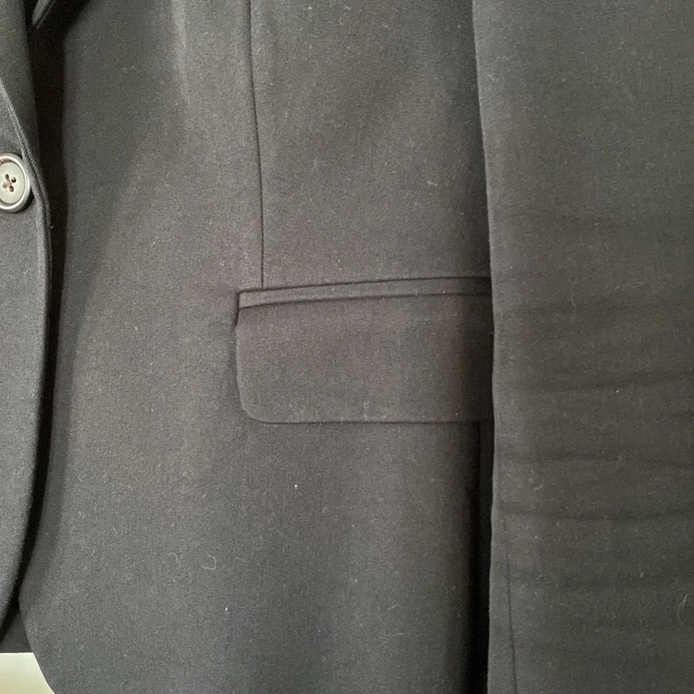 J Crew well constructed and lined petite jacket w/ slightly puffed sleeves - Picture 7 of 13